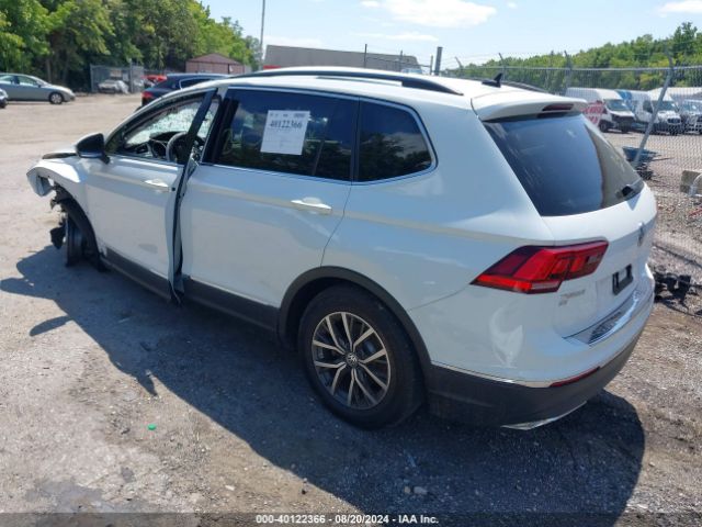 3VV3B7AX2JM207825 Volkswagen Tiguan 2.0t Se/2.0t Sel