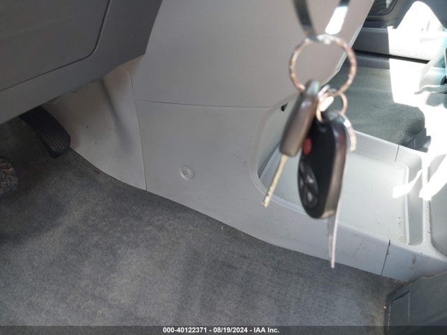 Toyota Sienna Le 8 Passenger 2017 5TDKZ3DC1HS795363 Image 11