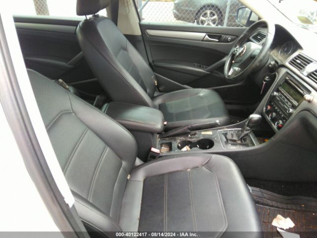 1VWAT7A34FC023069 Volkswagen Passat 1.8t Wolfsburg Edition