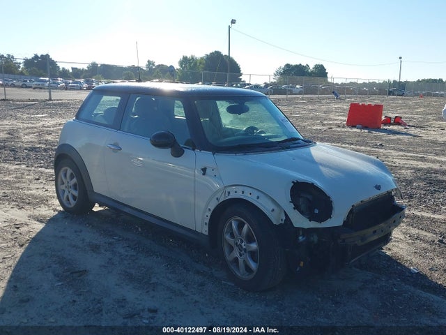 2010 MINI COOPER WMWMF3C50ATZ65706 Photo 0