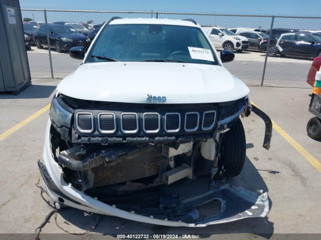 3C4NJCBB2NT137650 Jeep Compass Latitude Fwd