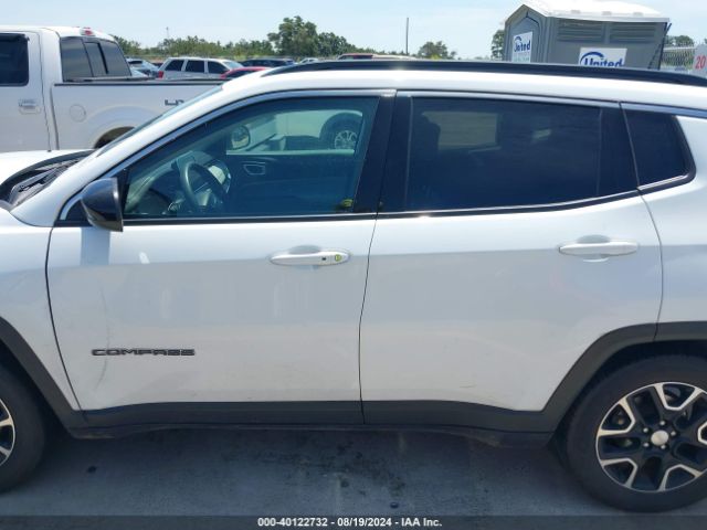 3C4NJCBB2NT137650 Jeep Compass Latitude Fwd