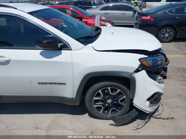 3C4NJCBB2NT137650 Jeep Compass Latitude Fwd
