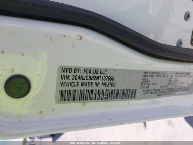 3C4NJCBB2NT137650 Jeep Compass Latitude Fwd