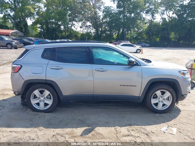 3C4NJCBB8NT197979 Jeep Compass Latitude Fwd