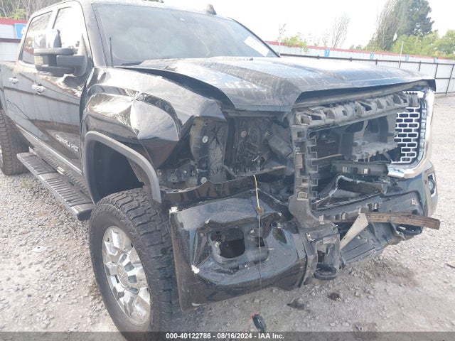1GT120E89FF570338 GMC Sierra 2500hd Denali