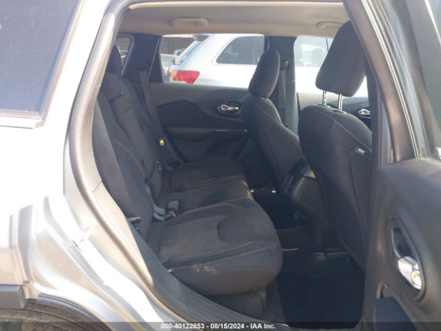 1C4PJMCB6HW521054 Jeep Cherokee Latitude 4x4