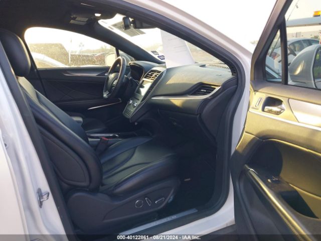 5LMCJ2C92GUJ15890 Lincoln MKC SELECT
