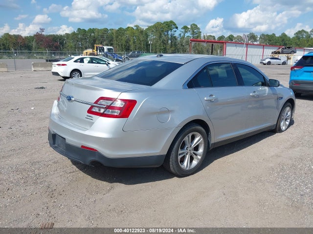Ford TAURUS SEL 2015 1FAHP2E84FG172496 Image 4