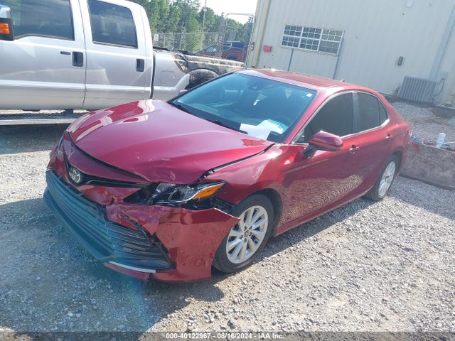 Toyota CAMRY LE 2022 4T1C11AK1NU673195 Image 2