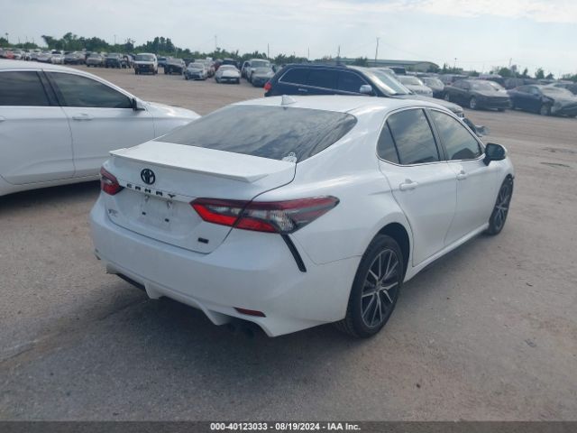 4T1T11AK0NU682907 Toyota CAMRY SE