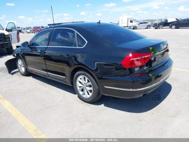 1VWAT7A37GC062496 Volkswagen Passat 1.8t S
