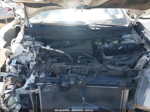 Nissan ROGUE SV 2017 5N1AT2MT0HC770622 Image 10