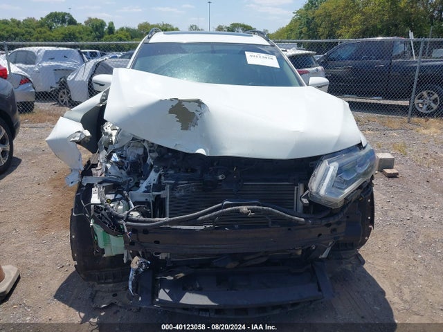 Nissan ROGUE SV 2017 5N1AT2MT0HC770622 Image 13