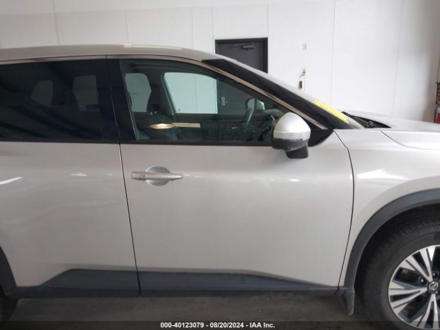 5N1AT3BA9MC687420 Nissan Rogue Sv Fwd