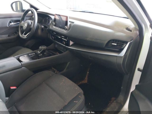 5N1AT3BA9MC687420 Nissan Rogue Sv Fwd