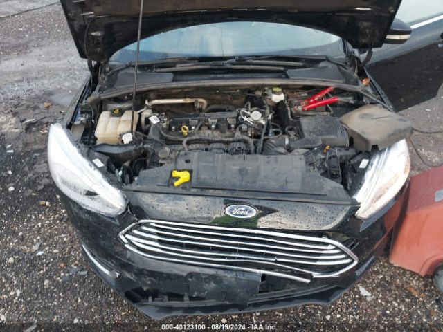 1FADP3N22HL220085 Ford Focus Titanium