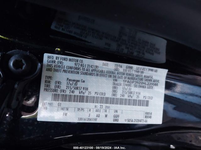 1FADP3N22HL220085 Ford Focus Titanium