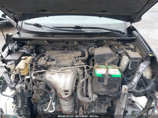 JTMBFREV8GJ070513 Toyota RAV4 LE