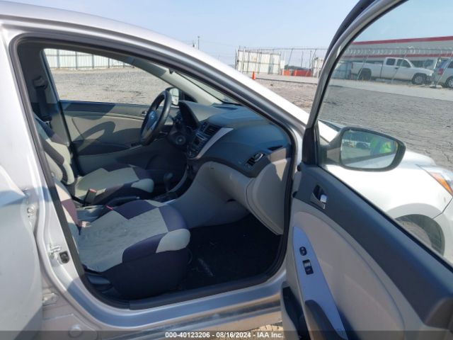 KMHCT4AE9GU106886 Hyundai ACCENT SE