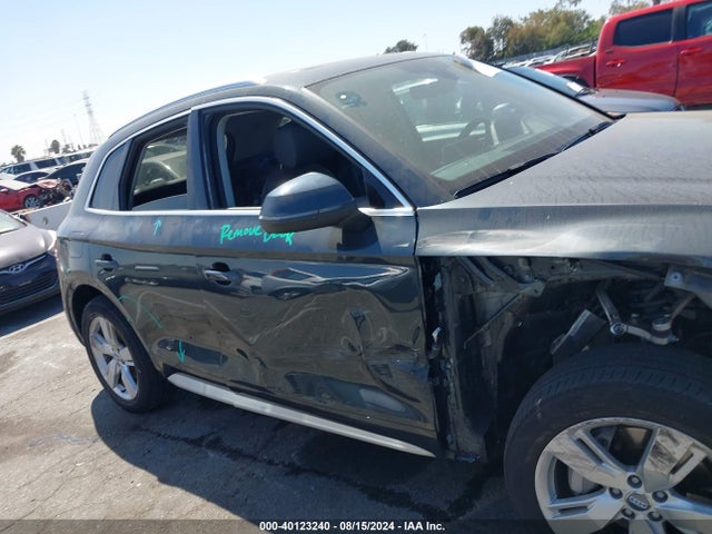 WA1BNAFY2J2011384 Audi Q5 2.0t Premium/2.0t Tech Premium