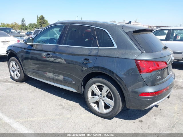 WA1BNAFY2J2011384 Audi Q5 2.0t Premium/2.0t Tech Premium
