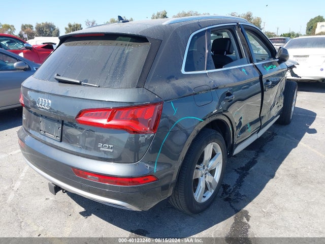 WA1BNAFY2J2011384 Audi Q5 2.0t Premium/2.0t Tech Premium