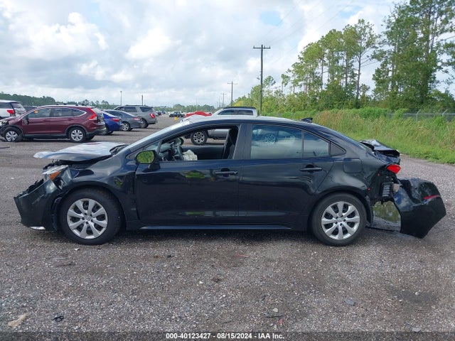 Toyota COROLLA LE 2022 5YFEPMAE5NP379819 Image 15
