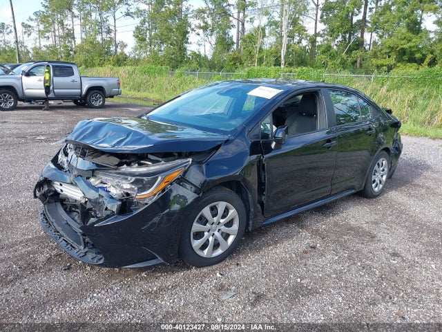 Toyota COROLLA LE 2022 5YFEPMAE5NP379819 Image 2