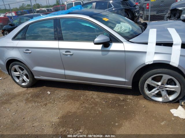 WAUB8GFF8H1050590 Audi A3 2.0t Premium