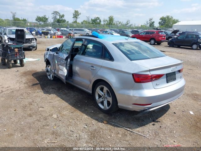 WAUB8GFF8H1050590 Audi A3 2.0t Premium