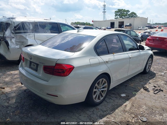 BMW 320i 2017 WBA8A9C33HK620526 Image 4
