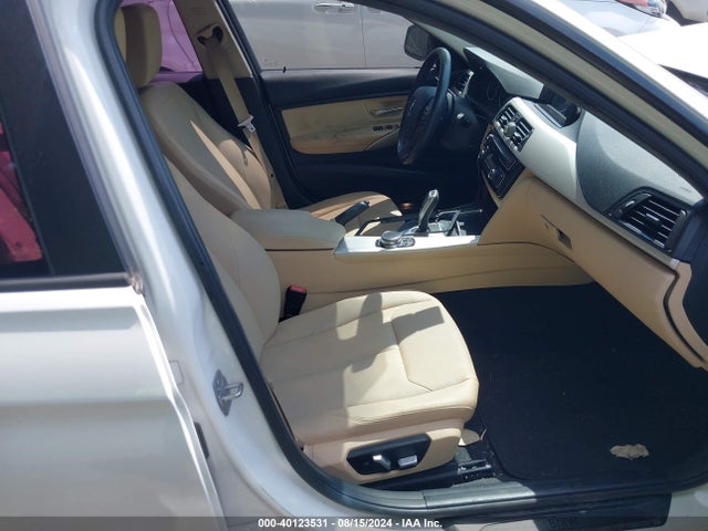 BMW 320i 2017 WBA8A9C33HK620526 Image 5