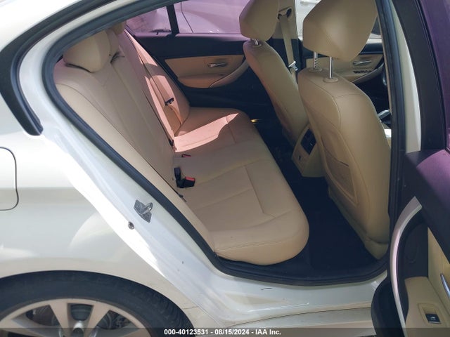 BMW 320i 2017 WBA8A9C33HK620526 Image 8