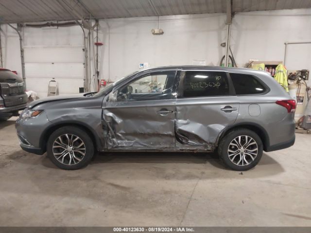 JA4AZ3A31GZ038552 Mitsubishi Outlander Es