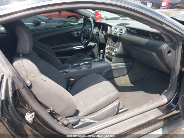 1FA6P8AM2G5232513 Ford Mustang V6