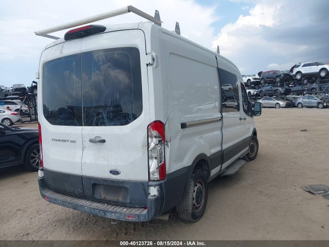 Ford Transit-250 2021 1FTBR1D89MKA89985 Image 4