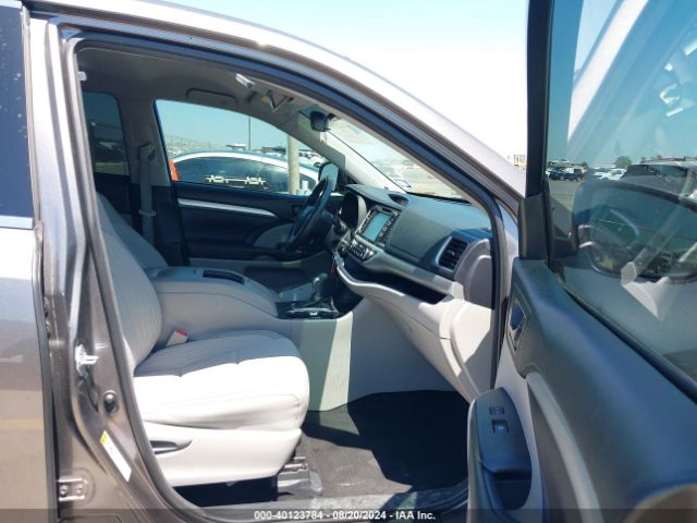 5TDZZRFH3HS192781 Toyota Highlander Le Plus