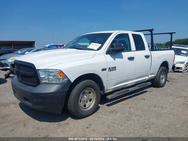 1C6RR7FTXJS330099 RAM 1500 Tradesman Quad Cab 4x4 6'4 Box