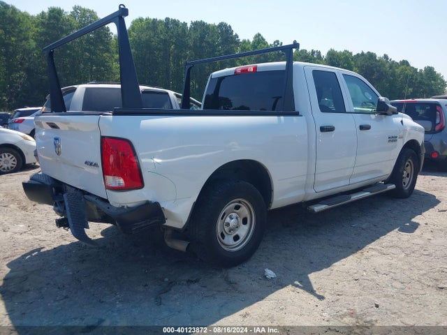 1C6RR7FTXJS330099 RAM 1500 Tradesman Quad Cab 4x4 6'4 Box