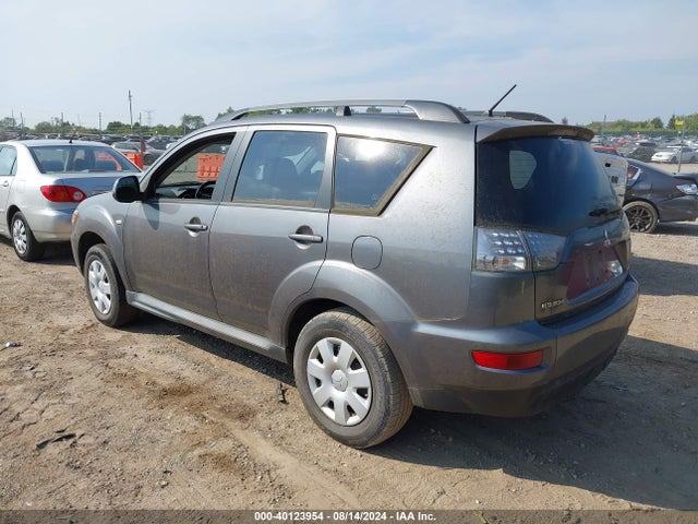 2011 MITSUBISHI OUTLANDER JA4AS2AW1BU041336 Photo 2