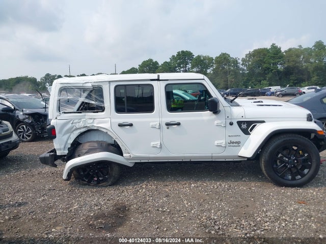 1C4HJXEG9NW120057 Jeep Wrangler Unlimited Sahara 4x4