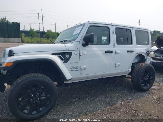 1C4HJXEG9NW120057 Jeep Wrangler Unlimited Sahara 4x4
