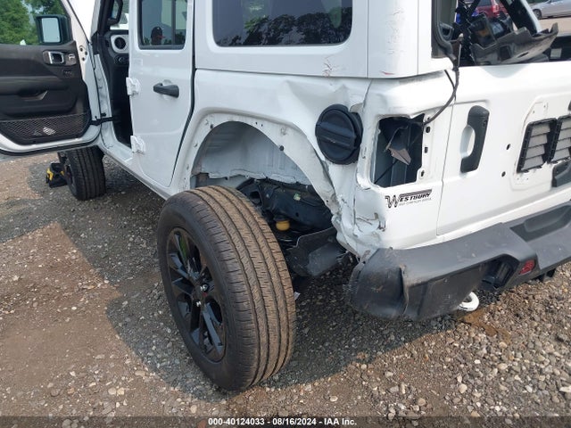 1C4HJXEG9NW120057 Jeep Wrangler Unlimited Sahara 4x4