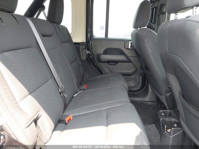 1C4HJXEN6LW214490 Jeep Wrangler Unlimited Sahara 4x4