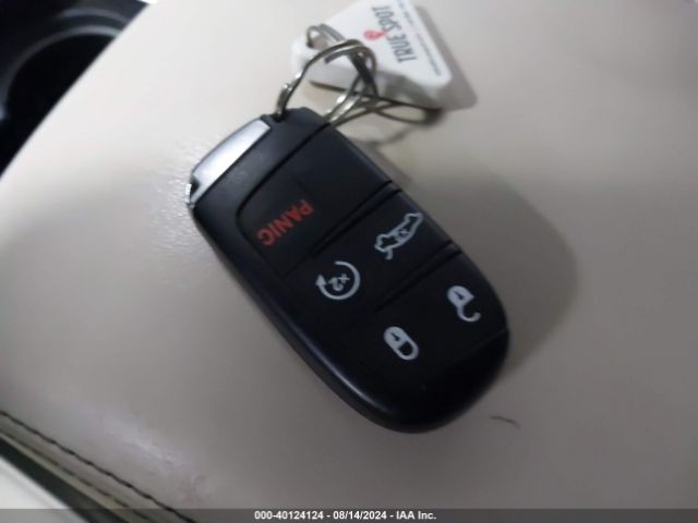 2C3CCAKG5JH160204 Chrysler 300 Limited Awd