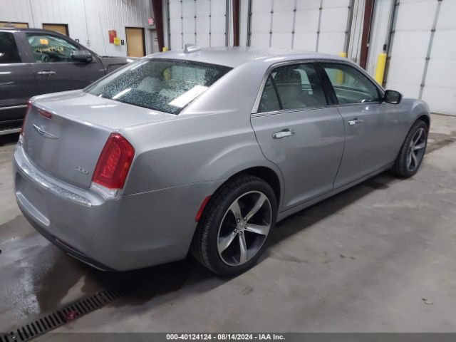 2C3CCAKG5JH160204 Chrysler 300 Limited Awd