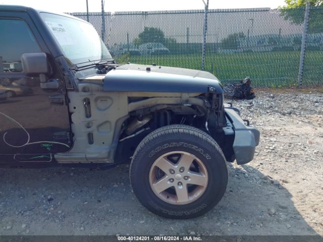 1C4BJWDG5GL202096 Jeep Wrangler Unlimited Sport