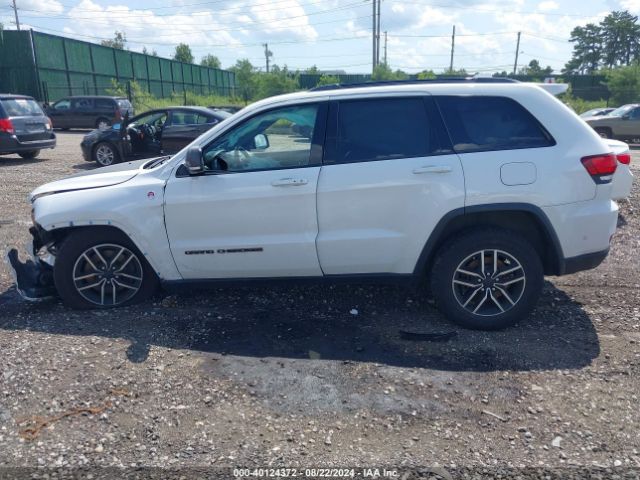 1C4RJFLT2KC849657 Jeep Grand Cherokee Trailhawk 4x4