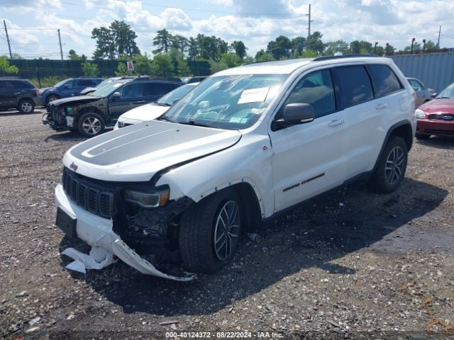 1C4RJFLT2KC849657 Jeep Grand Cherokee Trailhawk 4x4